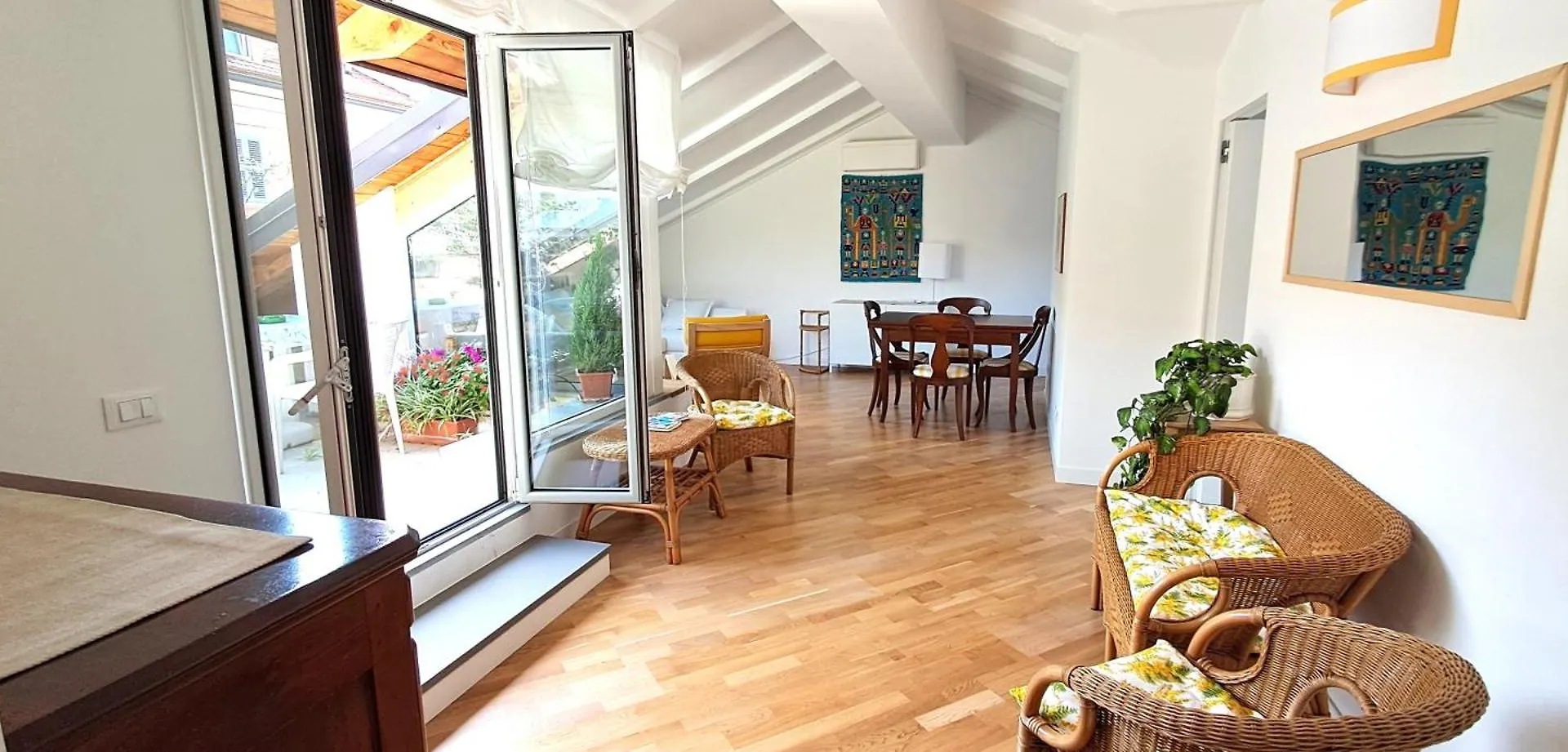מילאנו Mansarda Con Terrazzo Centralissima 0*,  איטליה